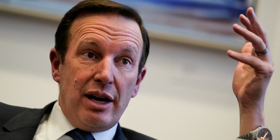 US Senator: Washington’s Plan Against Iran Is Childish And Naive
