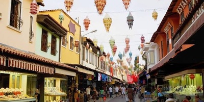 Kemeraltı Bazaar in Izmir / A Treasure Trove of Culture and Shopping