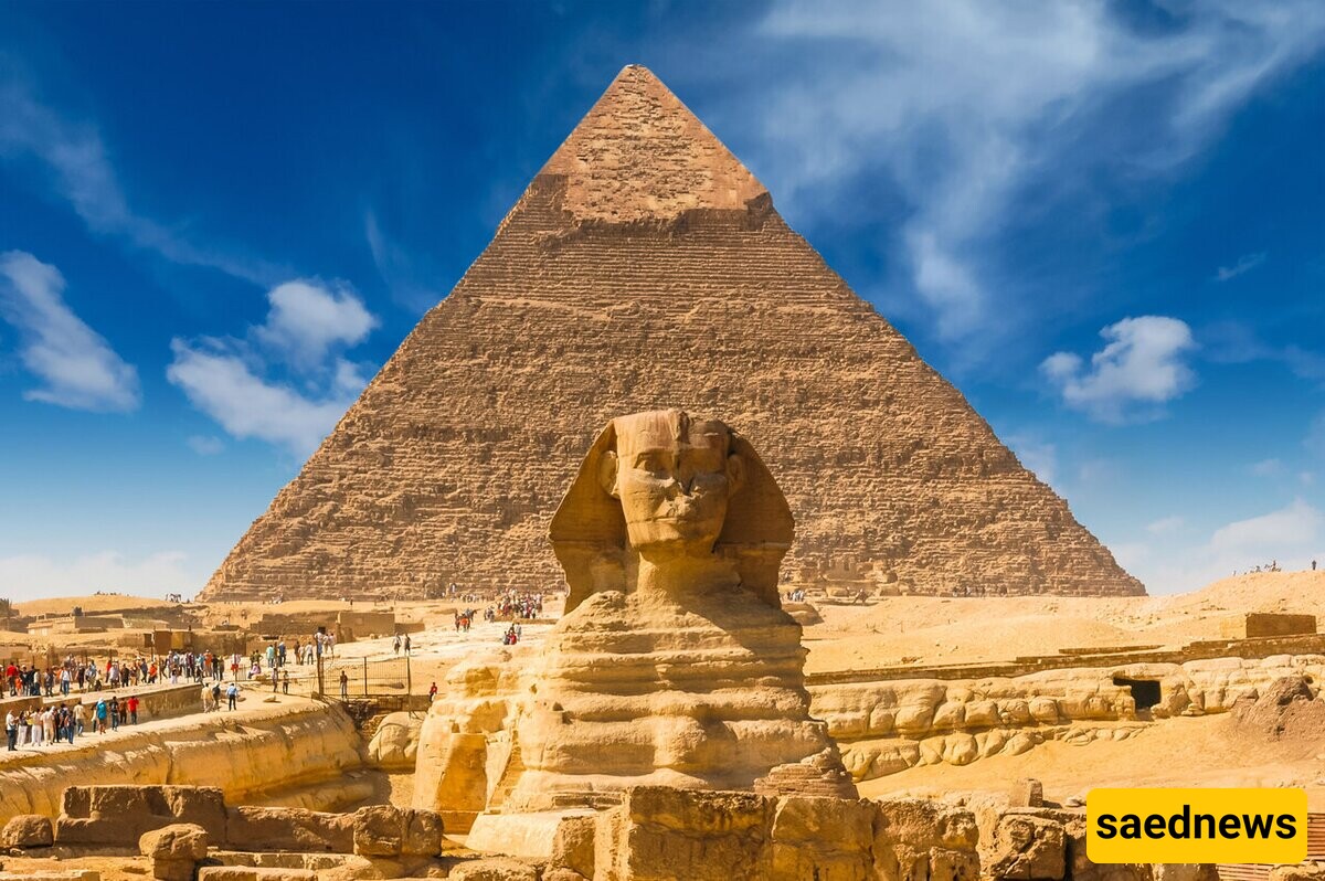 Visit the Pyramids of Giza, Egypt with a virtual tour.