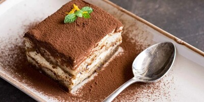 How to Make Delicious and Café-Style Tiramisu Cake with and Without an Oven, the Italian Way