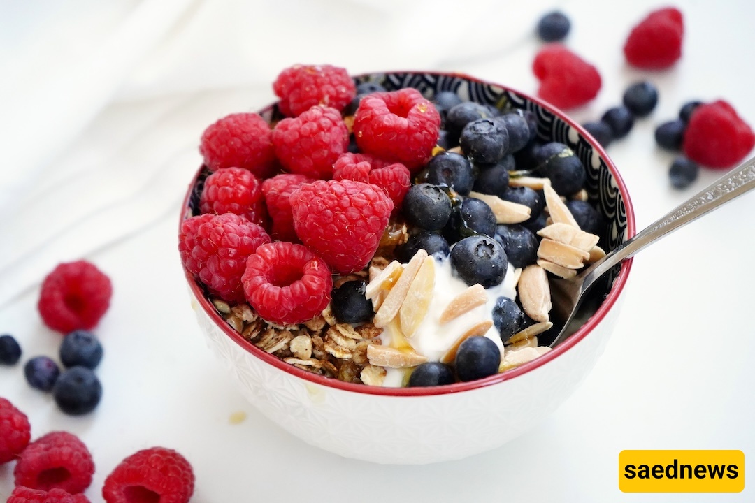 Yogurt with fruit and nuts