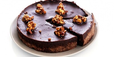 Indulge in Decadence: A Heavenly Recipe for Chocolate and Caramel Tart