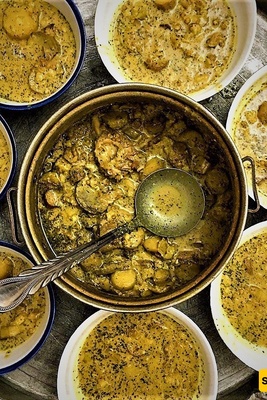 How to Make Eggplant and Kashk Stew from Hamadan: A Traditional Dish with Unforgettable Flavor