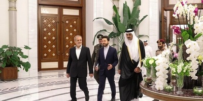 Reception of Masoud Pezeshkian by the Emir of Qatar at His Luxurious Residence with Traditional Arabic Coffee +Photo