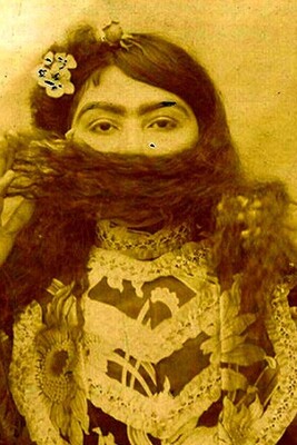 Qajar Harem Women with Instagram Beauty Filters / Look What Happened to Naser al-Din Shah’s Young Favorite! His Majesty Must Be Rolling in His Grave! 😄