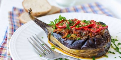 Turkish Karnıyarık: A Classic Stuffed Eggplant Recipe