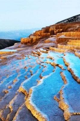 Badab-e Surt: Iran’s Terraced Springs That Look Like a Fantasy Land