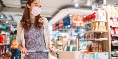 Where Do Shoppers Look First When They Enter a Store?