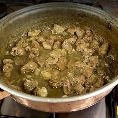 How to Make Traditional Ghavarmeh with Beef: Essential Tips for the Best Results