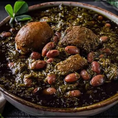 The Secret to a Rich and Flavorful Traditional Ghormeh Sabzi that only a sweet grandma would share with you! With this aroma and taste, you’ll be licking your fingers clean! 👌