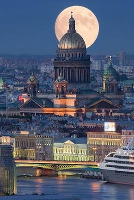 10 Breathtaking Attractions in St. Petersburg, Russia