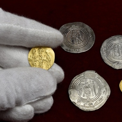 Did they really make coins like this in the old days?! Unbelievable! + Video