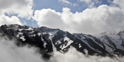 🏔️ Alvand Peak: Discovering Iran’s Majestic Mountain Jewel 🌄