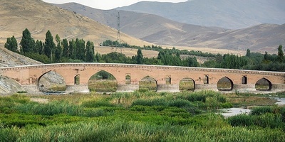 Qeshlaq Historical Bridge: A Notable Tourist Attraction in Iran