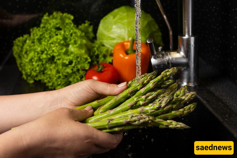 Washing vegetables