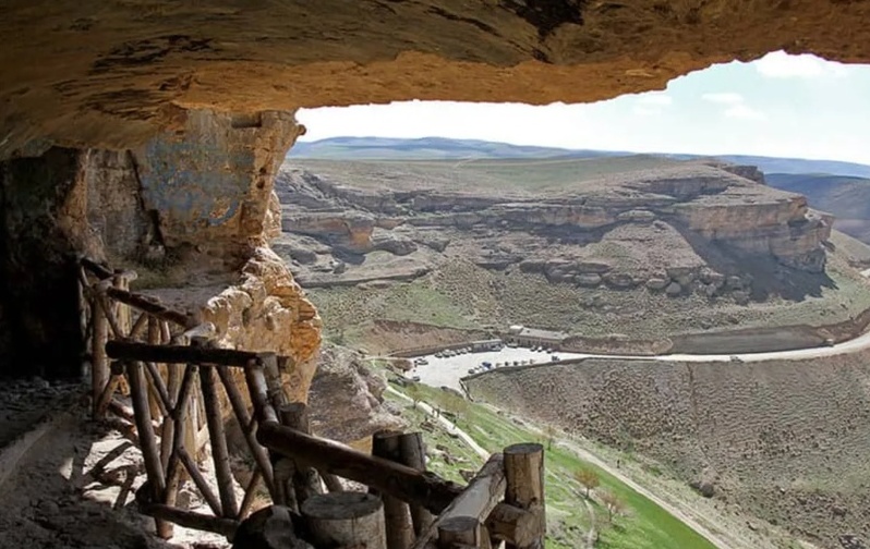 Karefto Cave
