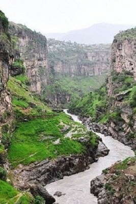Khazineh Valley: A Natural Marvel in Lorestan, Iran