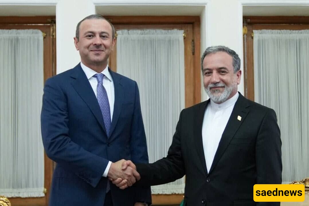 Armenian Security Chief Meets With Araghchi