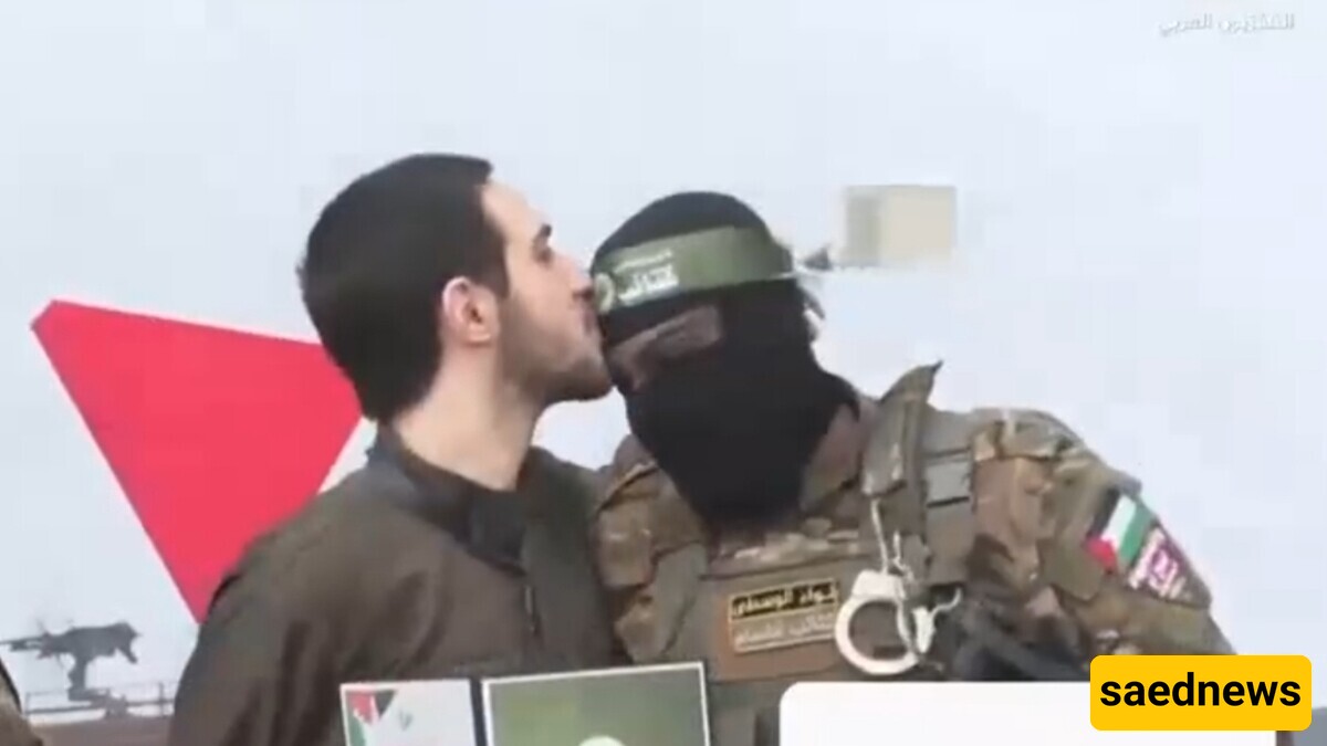 The Scene That Amazed the World: An Israeli Captive Kissing a Palestinian Soldier + Video