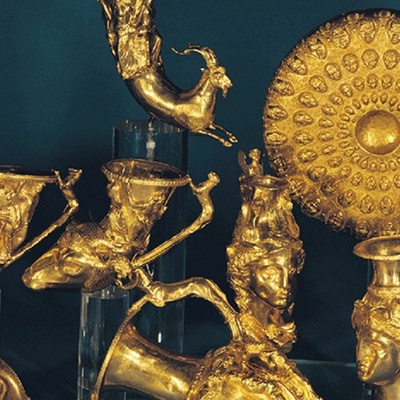 Kolmakareh Cave in Lorestan: Over 50,000 Valuable Antiques – A Stunning Blend of Art and Authenticity!