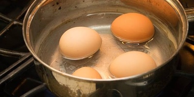How To Cook Eggs Without Cracking The Shell