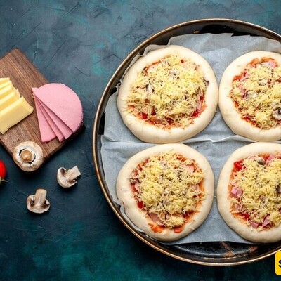 How to Make Delicious Mini Pizzas