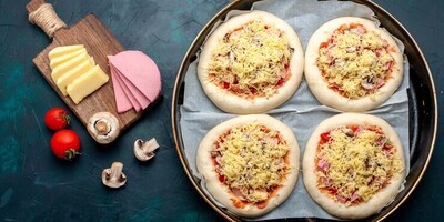 How to Make Delicious Mini Pizzas