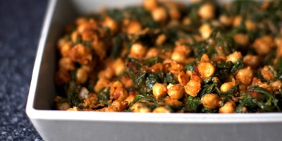 Looking for a Quick Dinner? Try This Turkish Chickpea and Spinach Recipe