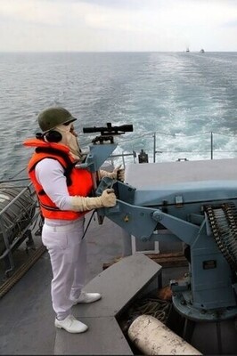 Iranian, Russian vessels shoot sea targets in joint exercise