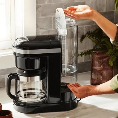 How to Clean a Coffee Maker Using Natural Ingredients