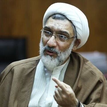 Unseen Image of the Meeting and Negotiation Between Mostafa Pourmohammadi and Saddam Hussein!