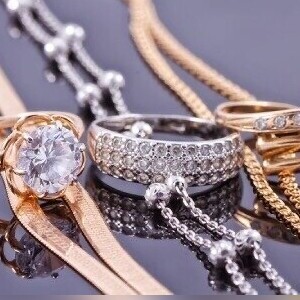 Jewelry Styling Rules to Enhance Your Beauty and Shine!