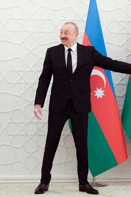 An Interesting Point About The Meeting Between Pezeshkian and Aliyev: Need For Translation Headphones? No, Thanks! Our President is Fluent in Azerbaijani + photo