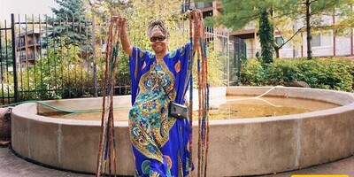 This woman hasn't cut her nails for 27 years; how does she carry 13 meters of nails?! + Photo