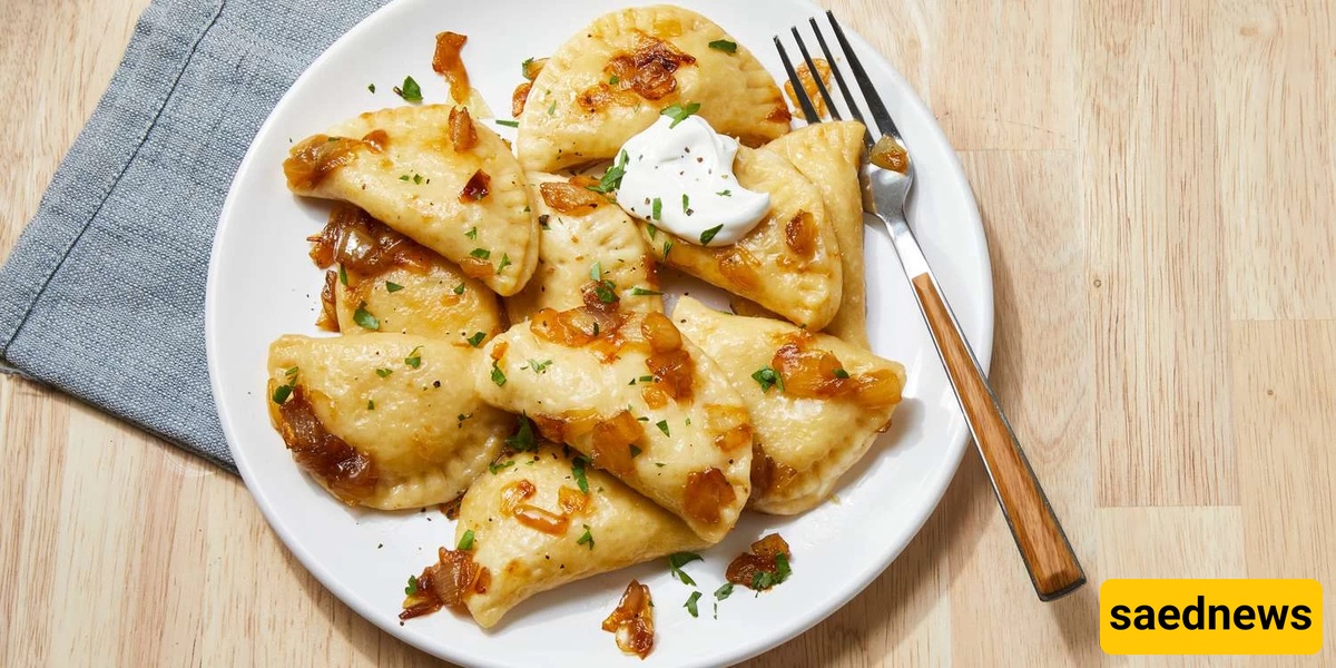 How to Make Cheesy Fruit Piroshki, a Delicious and Simple Dessert