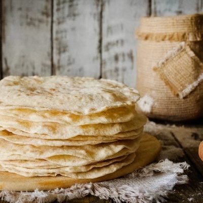Calories in Nan Tiri: How Many Calories Are in 100 Grams?