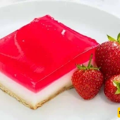 How to Make a Delicious Jelly Dessert with Petit Beurre Biscuits