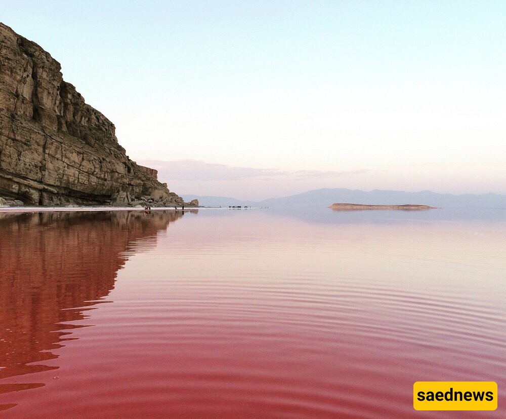 Maharloo Lake: Iran’s Stunning Pink Oasis