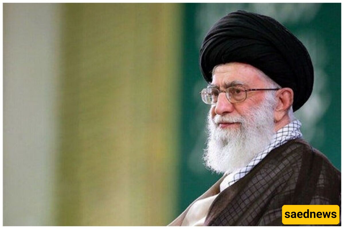 Unseen Photo of Iran’s Leader Working with a Microscope – A Leader Always Attentive to Modern Science