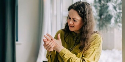 Causes of Locked and Stiff Fingers