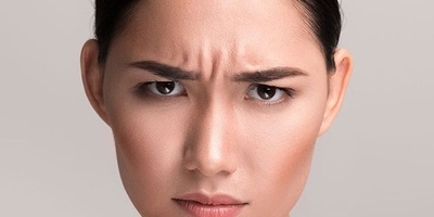 4 Amazing Home Methods to Eliminate Frown Lines