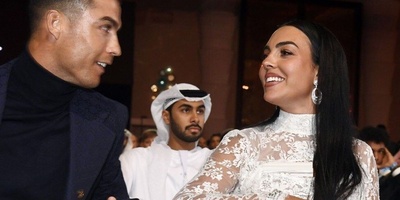 Georgina Subtly Showed Her Desire to Marry Ronaldo / She Even Put a Bridal Veil on Her Head
