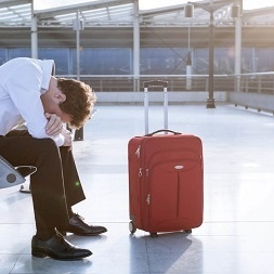 Travel Depression: When Homesickness Weighs More Than Your Suitcase