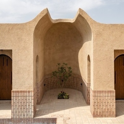 A Look at the Bold Architecture of a House That Brought Isfahan Into a New Era / Winner of the Year’s Best Design Award with a Concept Blending Modernity and Tradition