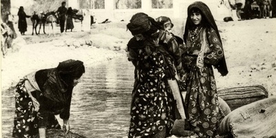 Today’s Historical Snapshot: A Journey to the Era of Naser al-Din Shah—from Tehran’s Streets to Qajar Men’s Style in Bagh-e Shah