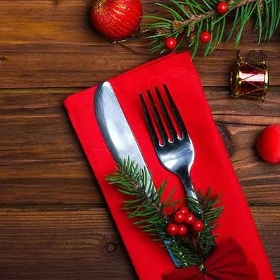 Christmas Dinner Table Napkin Decoration + Images