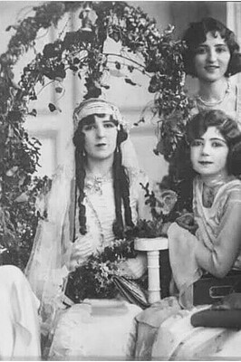 The Most Beautiful Video of Today | A Collection of Magnificent Wedding Photos From the Qajar era / You Can't Take Your Eyes off the Brides For a Moment.