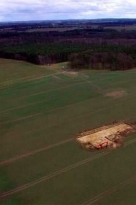 Discovery of a 3,000-Year-Old Hall Belonging to a Legendary King in Germany [Photo]