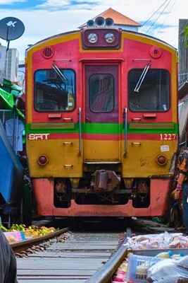 Video: The Thrilling Moment of Shopping at Thailand's Deadliest Market 😱 / + The Most Terrifying Places in Thailand That Cannot Be Found Anywhere Else in The World.