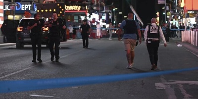 Shooting At New York’s Times Square Leaves 3 Wounded